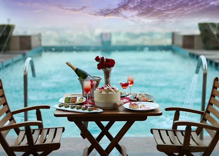 Seven Seas Hotel